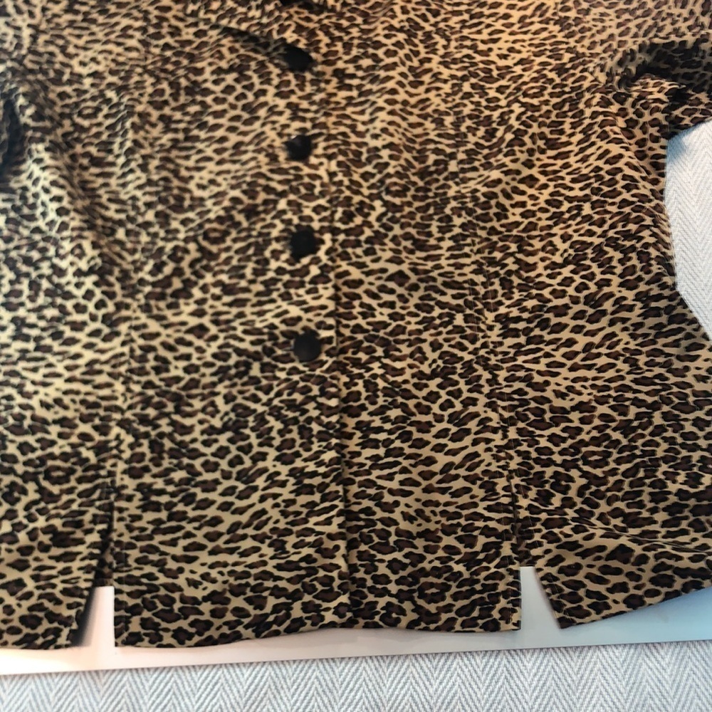 VINTAGE KATHIE LEE 18 W Animal Print Button Down Pit to Pit 23 1/4" PREWORN - Picture 15 of 16